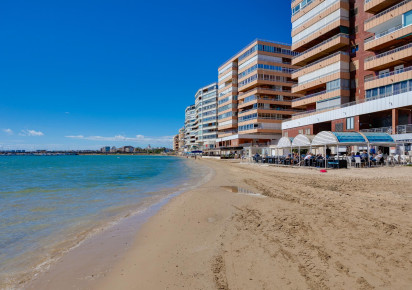 Rynek wtórny · APARTAMENTO · Torrevieja · Playa del Acequión