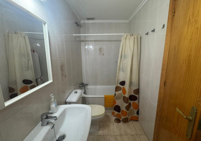 Rynek wtórny · APARTAMENTO · Torrevieja · Playa del Acequión