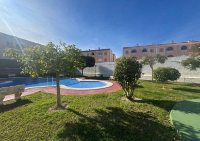 Rynek wtórny · APARTAMENTO · Torrevieja · Playa del Acequión