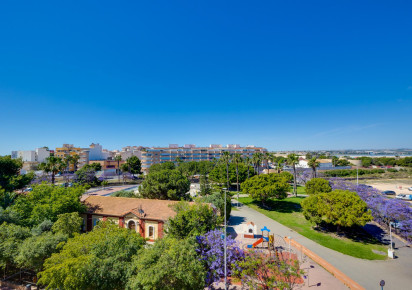 Rynek wtórny · APARTAMENTO · Torrevieja · Playa del Acequión