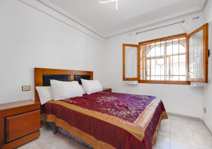 Rynek wtórny · APARTAMENTO · Torrevieja · Playa del Acequión