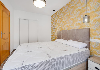 Rynek wtórny · APARTAMENTO · Torrevieja · PLAYA NAUFRAGOS