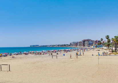 Rynek wtórny · APARTAMENTO · Torrevieja · PLAYA NAUFRAGOS