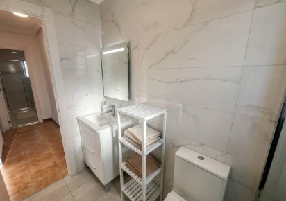 Rynek wtórny · APARTAMENTO · Torrevieja · Punta Prima