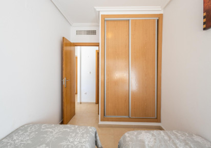 Rynek wtórny · APARTAMENTO · Torrevieja · Punta Prima