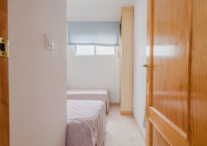 Rynek wtórny · APARTAMENTO · Torrevieja · Villa Madrid