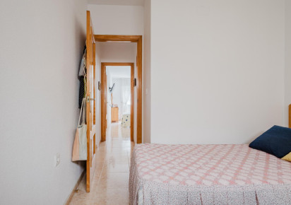 Rynek wtórny · APARTAMENTO · Torrevieja · Villa Madrid
