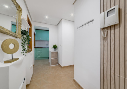 Rynek wtórny · APARTAMENTO · Torrevieja · Villa Madrid