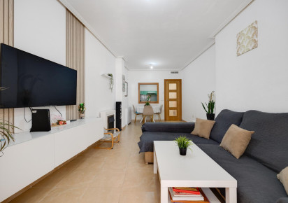 Rynek wtórny · APARTAMENTO · Torrevieja · Villa Madrid