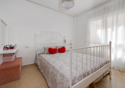 Rynek wtórny · APARTAMENTO · Torrevieja · Villa Madrid