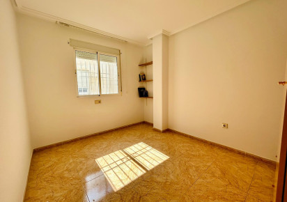 Rynek wtórny · - APARTMENT · Torrevieja Centro · Torrevieja