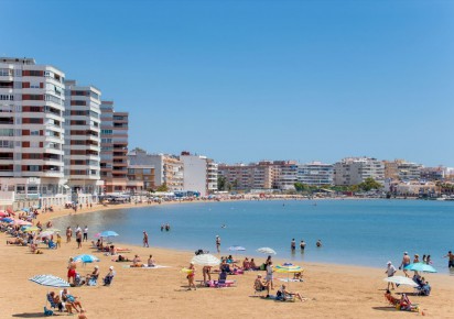 Rynek wtórny · Apartment · Torrevieja · Centro