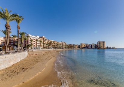 Rynek wtórny · Apartment · Torrevieja · Playa del cura