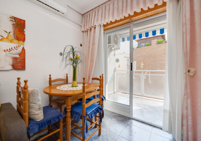 Rynek wtórny · Apartment · Torrevieja · Playa del cura