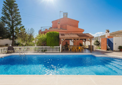 Rynek wtórny · Chalet · Torrevieja · LA SIESTA