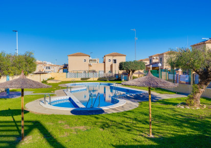 Rynek wtórny · Chalet · Torrevieja · Pueblo - Centro