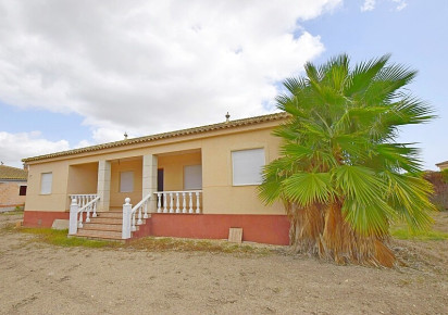 Rynek wtórny · Country house · Dolores · dolores