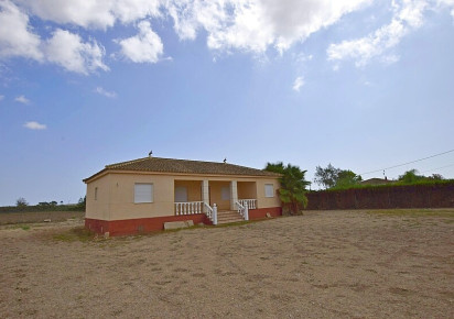 Rynek wtórny · Country house · Dolores · dolores