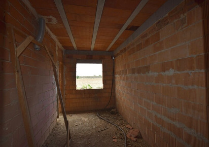 Rynek wtórny · Country house · Dolores · dolores