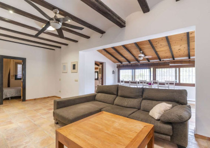 Rynek wtórny · detached house · La Fustera