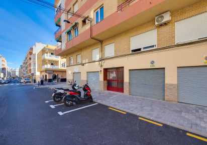 Rynek wtórny · Garage · Torrevieja · Centro