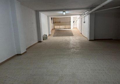 Rynek wtórny · Garage · Torrevieja · Playa del cura