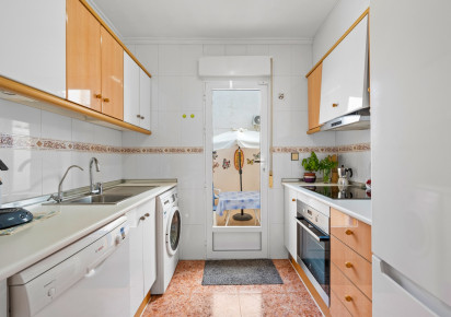 Rynek wtórny · House · Torrevieja · Habaneras