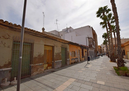 Rynek wtórny · Land · Torrevieja · Paseo de Torrevieja