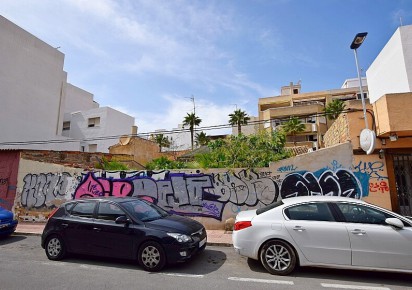 Rynek wtórny · Land · Torrevieja · Paseo de Torrevieja