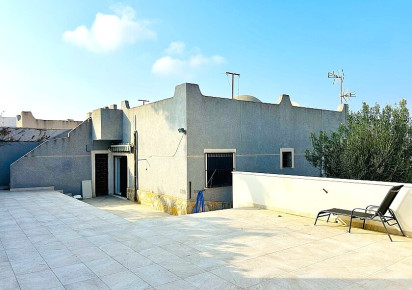 Rynek wtórny · Semidetached villa · Torrevieja · Los balcones