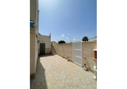 Rynek wtórny · terraced house · Torrevieja · Carrefour