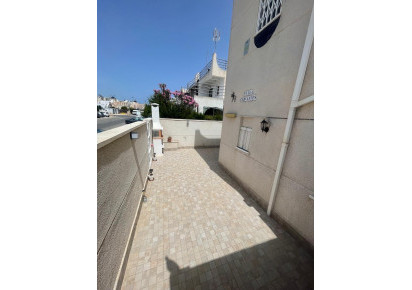 Rynek wtórny · terraced house · Torrevieja · Carrefour