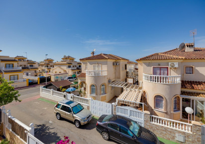 Rynek wtórny · Villa · Torrevieja · Aguas Nuevas