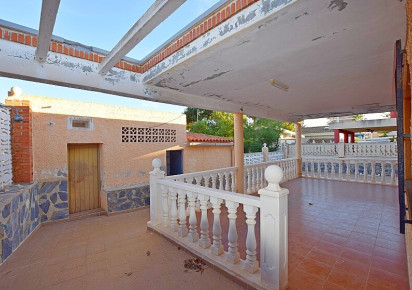 Rynek wtórny · Villa · Torrevieja · Calas - norte ciudad