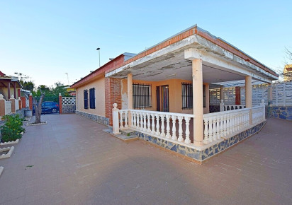 Rynek wtórny · Villa · Torrevieja · Calas - norte ciudad