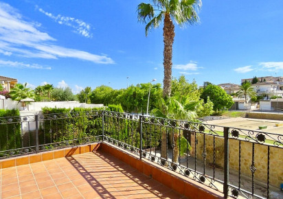 Rynek wtórny · Villa · Torrevieja · Los balcones