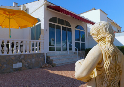 Rynek wtórny · Villa · Torrevieja · Urbanización San Luis