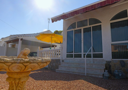 Rynek wtórny · Villa · Torrevieja · Urbanización San Luis