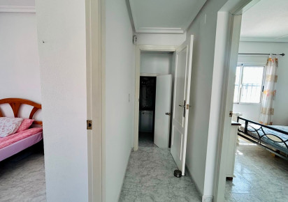 Rynek wtórny · - VILLA · Torrevieja · Urbanización San Luis