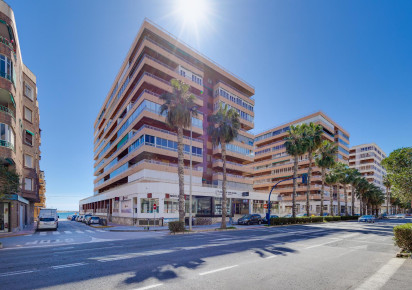 Sale · APARTAMENTO · Torrevieja · Playa Acequion