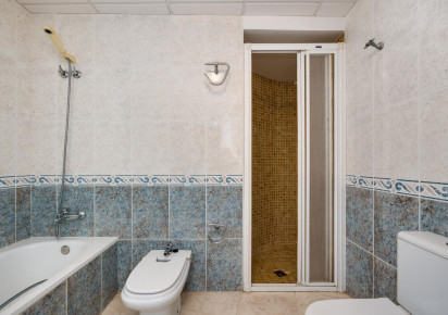 Sale · APARTAMENTO · Torrevieja · Playa del Acequión