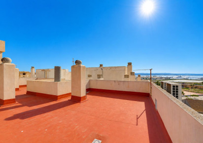 Sale · APARTAMENTO · Torrevieja · Playa del Acequión