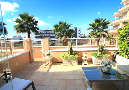 Sale · Apartment · Villamartin