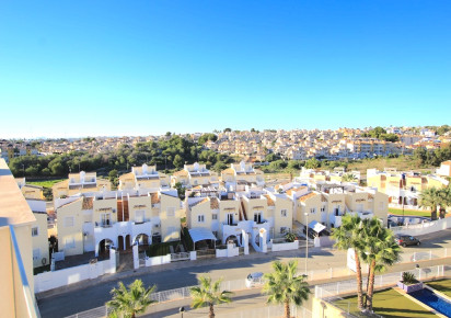 Sale · Apartment · Villamartin