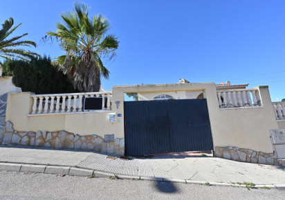 Sale · Casa · Torrevieja · Los balcones