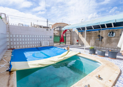 Sale · Chalet · Torrevieja · torreta III