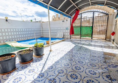 Sale · Chalet · Torrevieja · torreta III