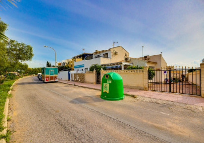 Sale · Chalets Pareados · Orihuela-Costa · La Florida