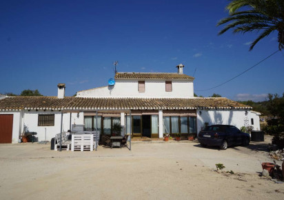 Sale · Country house · Benissa