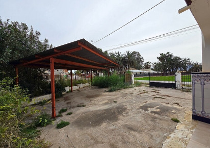 Sale · Country house · Catral